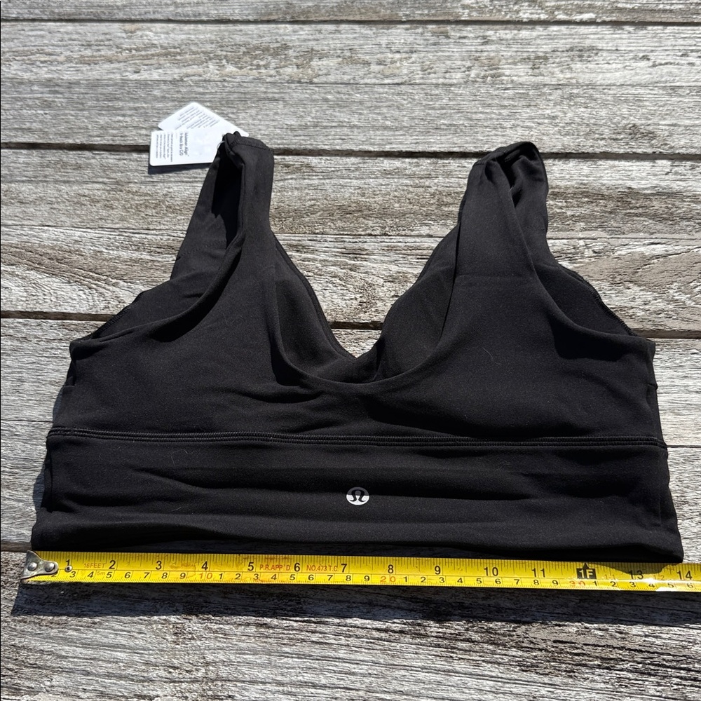 Lululemon Align V-Neck Bra C/D Cup
Black size 10 NWT sports bra - Picture 2 of 5